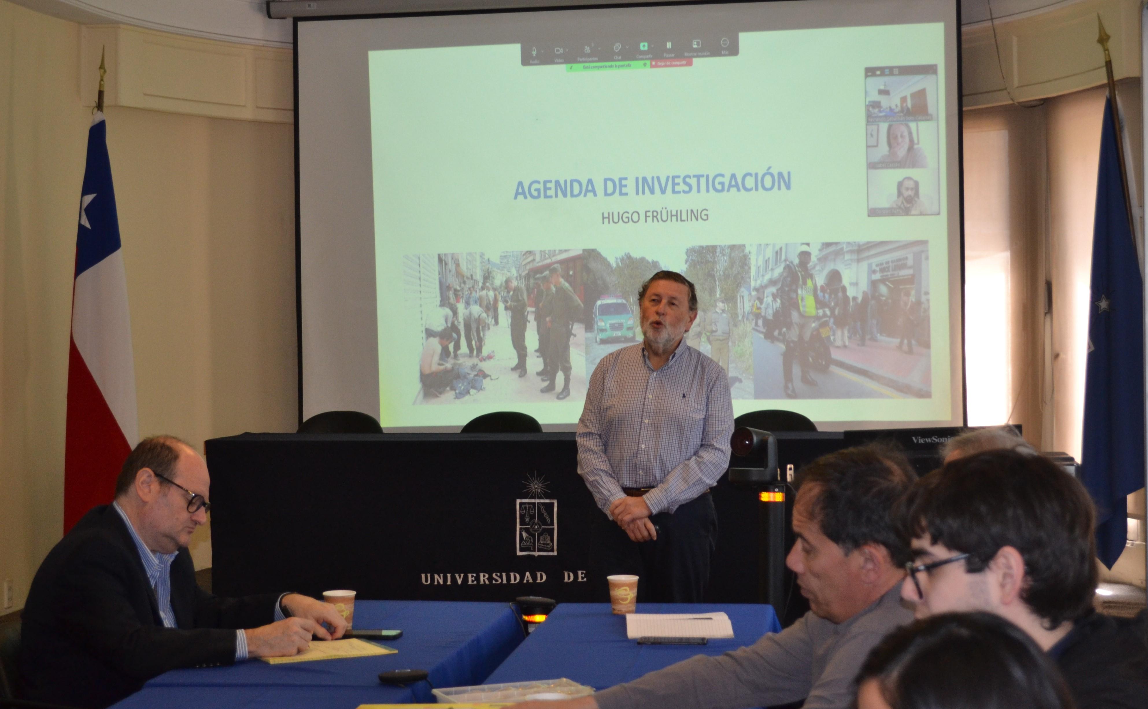 Hugo Frühling presentó su agenda de investigación en claustro del Departamento de Estudios Políticos 