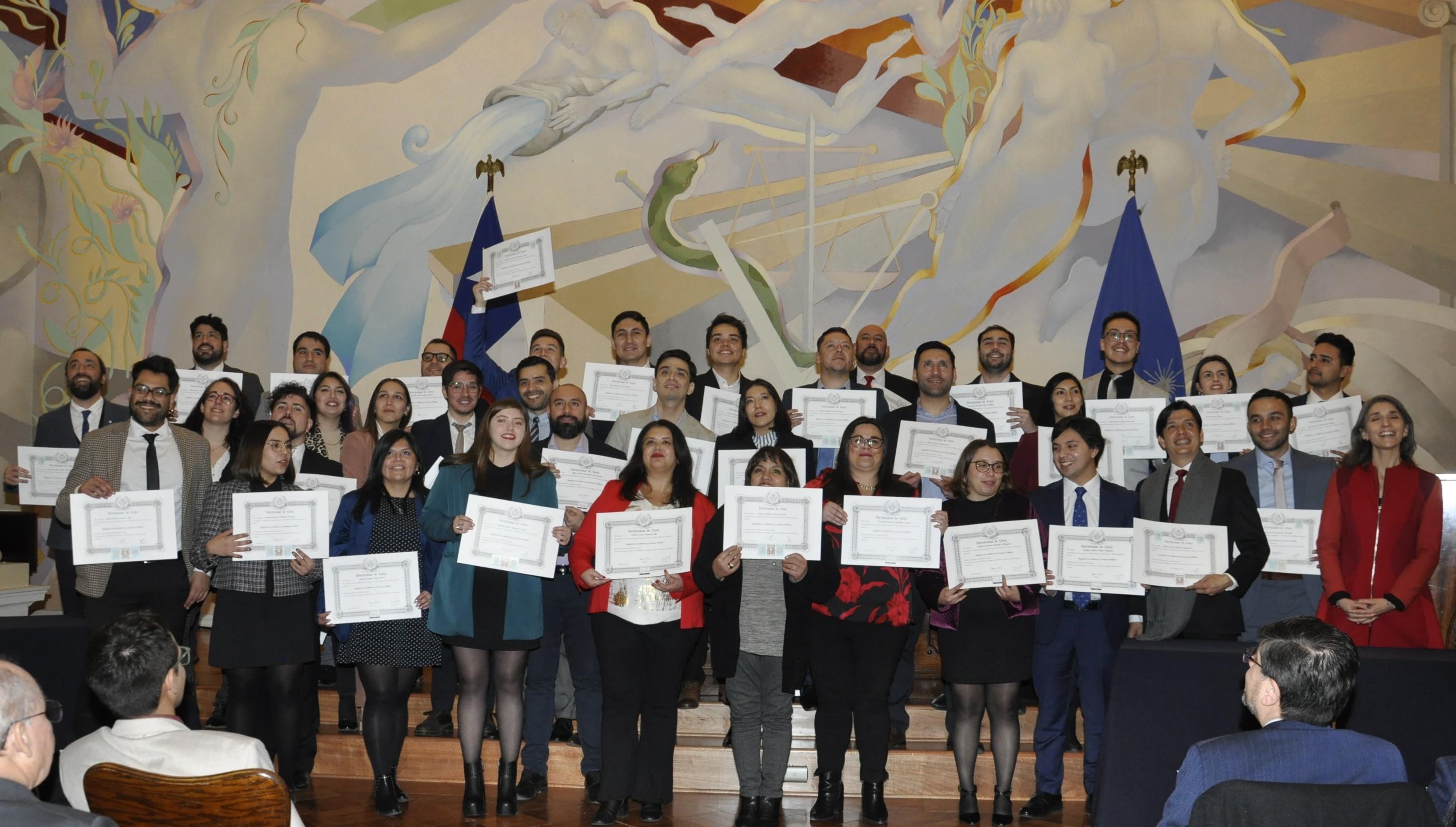 Ceremonia de Graduación de Magísteres de la Facultad de Gobierno