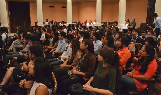 120 nuevos estudiantes ingresaron a la carrera de Administración Pública