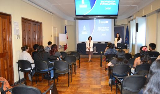 Facultad de Gobierno da la bienvenida a los estudiantes del Magíster en Ciencia Política 2025