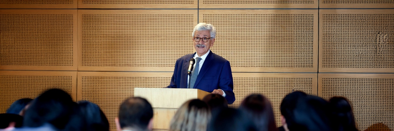 Ex Primer Ministro de Italia, Massimo D’Alema, inaugura nuevo edificio de la Facultad de Gobierno