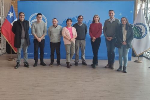 Académicos y académicas de la Facultad de Gobierno lideran trabajo en terreno para la evaluación de los planes de desarrollo en 5 Gobiernos Regionales del país