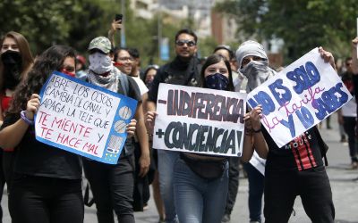 Imagenes de Santiago Movilizado y Bajo estado de Excepcion