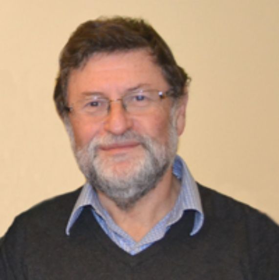 Profesor Hugo Frühling es reelecto Director del INAP para el período 2018-2022