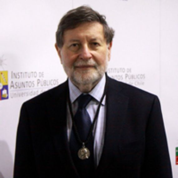 Hugo Frühling asume su segundo periodo como director del INAP