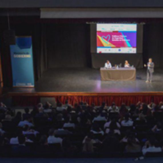 Córdoba: Director Frühling abrió congreso sobre políticas de seguridad