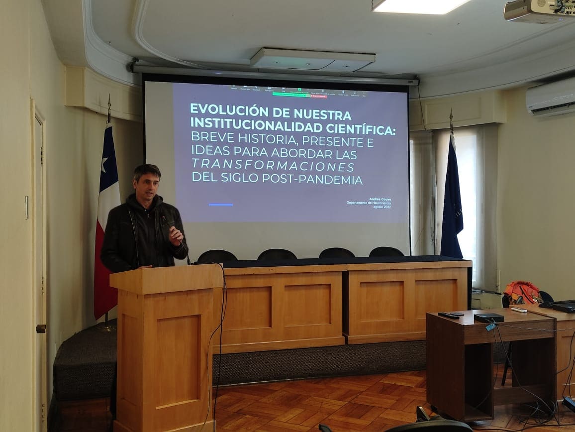 Andrés Couve seminario Facultad de Gobierno